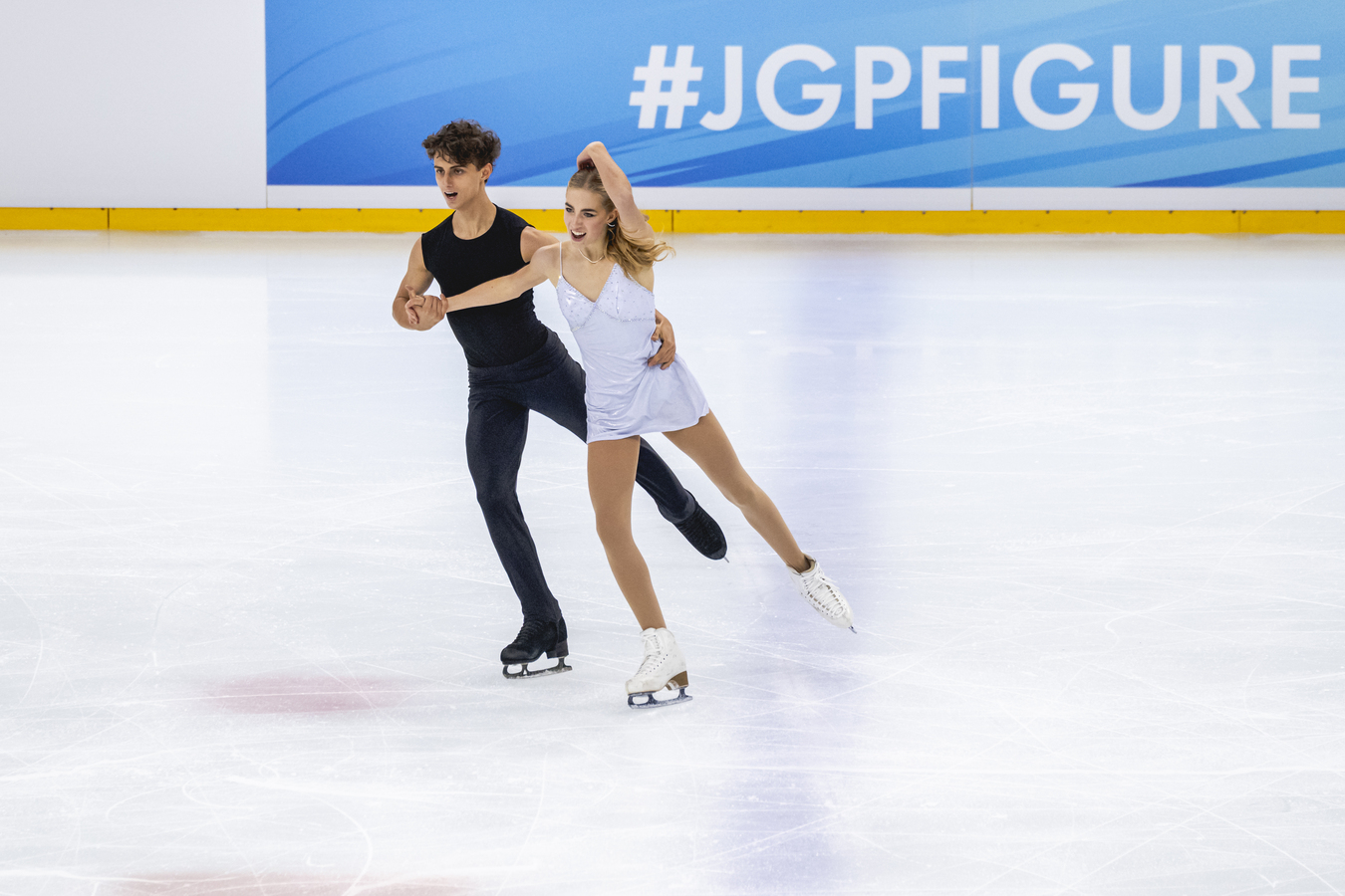Figura, JGP Abu Dhabi: Zoe Bianchi/Daniel Basile terzi dopo la Rhythm Dance